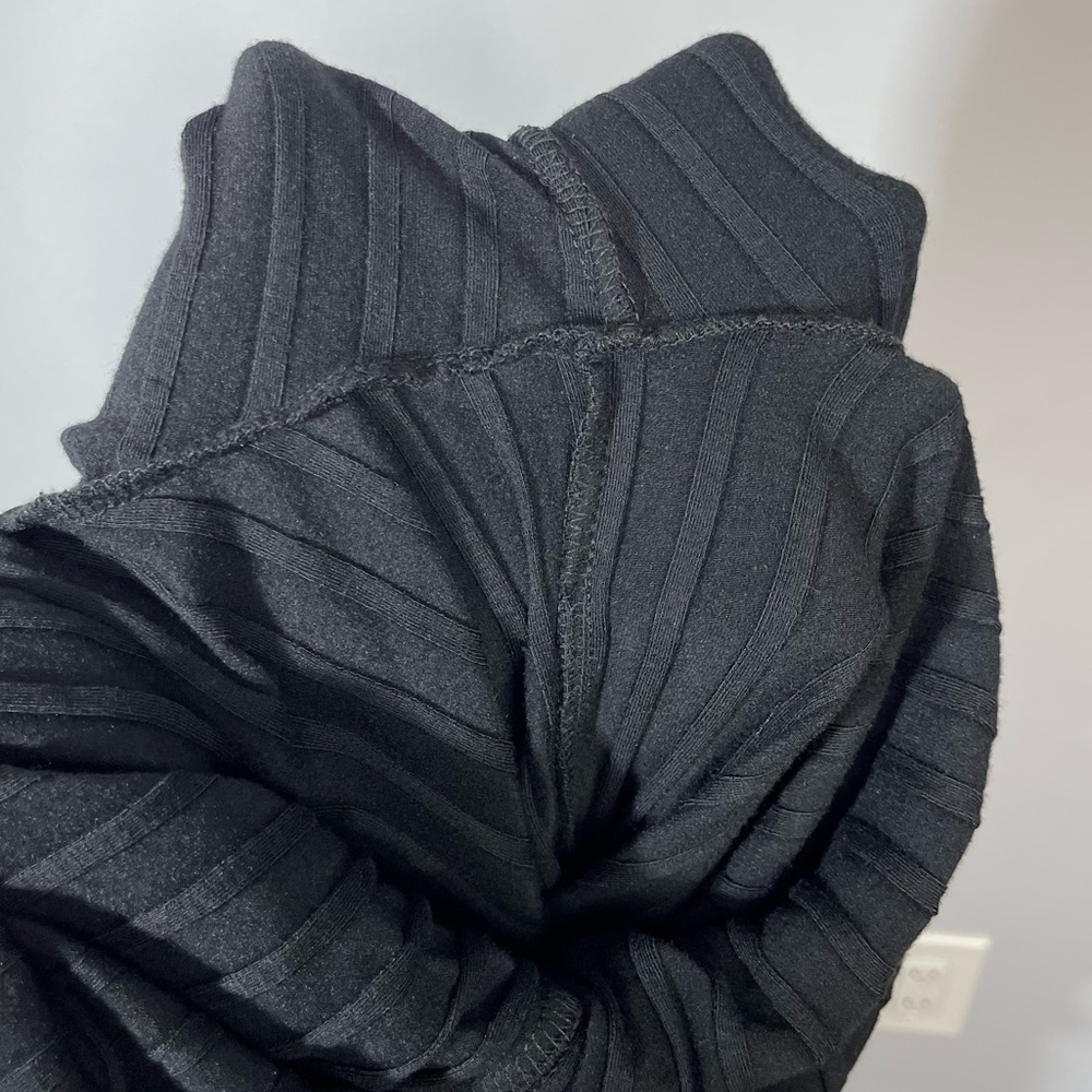 Amour Vert Briar Provence Rib Jumpsuit Black Size L Large Ankle Crop Minimalist - Picture 8 of 15